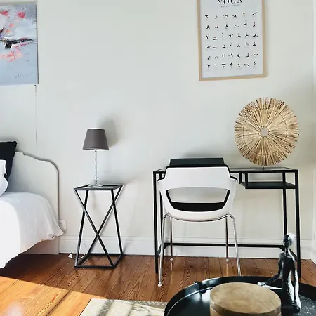 Apartament Superbe De 105 M2, Hyper Centre Avec Terrasse, Parking, A 5 Min De La Nicea