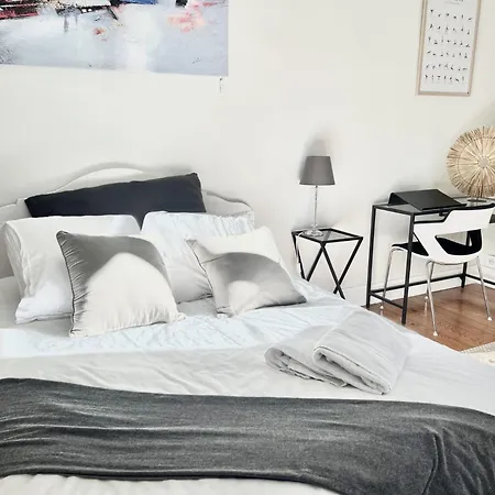 Superbe De 105 M2, Hyper Centre Avec Terrasse, Parking, A 5 Min De La Apartament Nicea